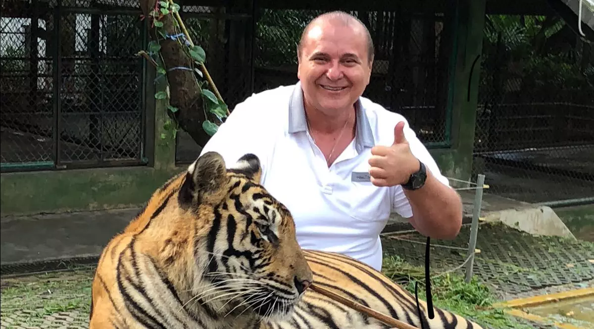 Milionarul Nick Rădoi a împlinit 55 de ani și a sărbătorit în Thailanda