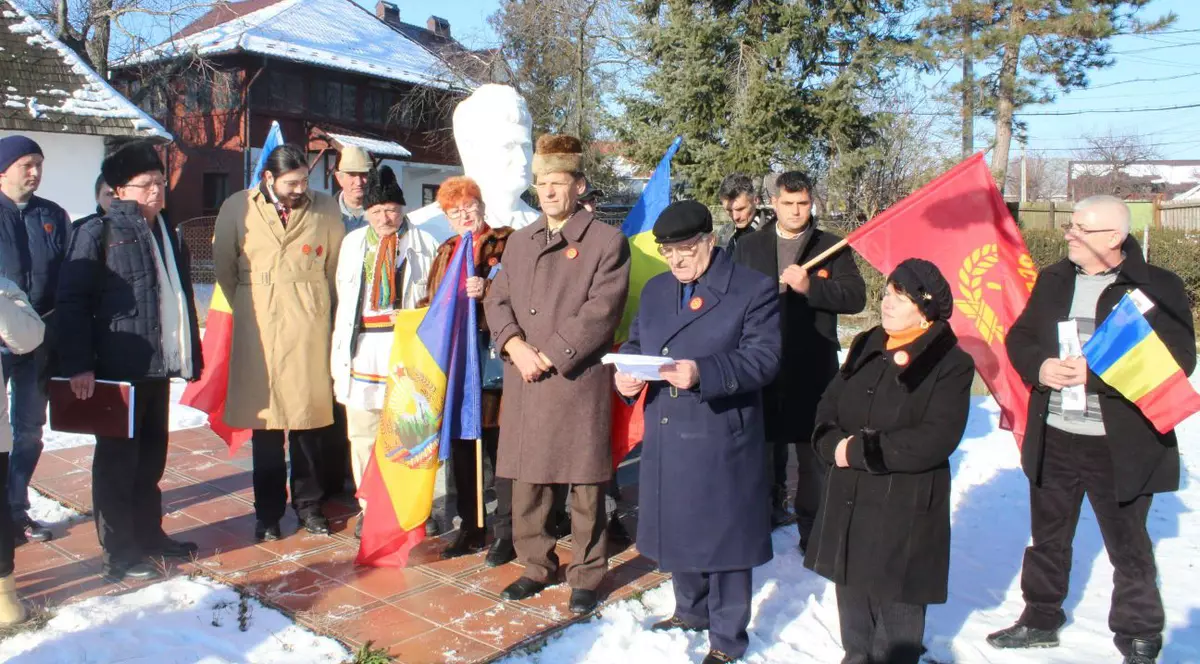 Nostalgicii lui Ceaușescu, la Scornicești: “Să-l declarăm sfânt al poporului şi al neamului dac”