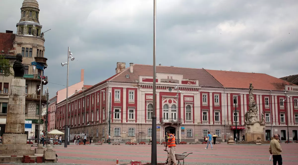 ANCHETĂ/Tineri din Timișoara stau cu mii de euro blocați în conturi și așteaptă ca primăria să-și țină cuvântul