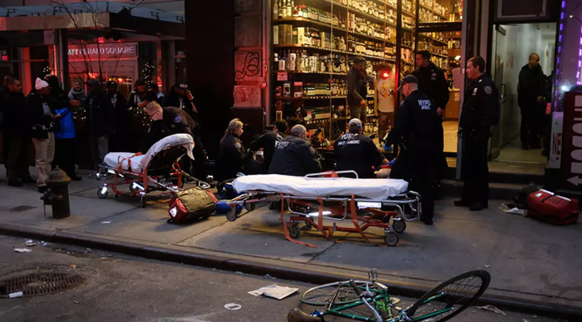 Român împușcat din greșeală în New York. Tânărul se plimba în zona Empire State Building