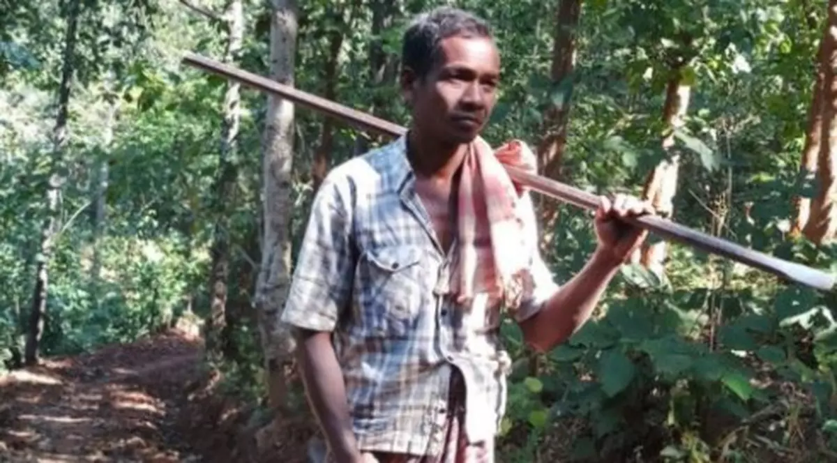 Și-a construit singur un drum de opt kilometri, cu un târnăcop și o rangă. Ce l-a determinat să facă acest gest