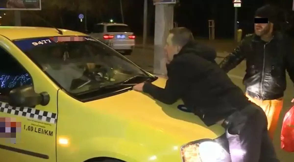 Scandal în București, în noaptea de Revelion. Un taximetrist a refuzat să ia un client. Ce s-a întâmplat mai departe