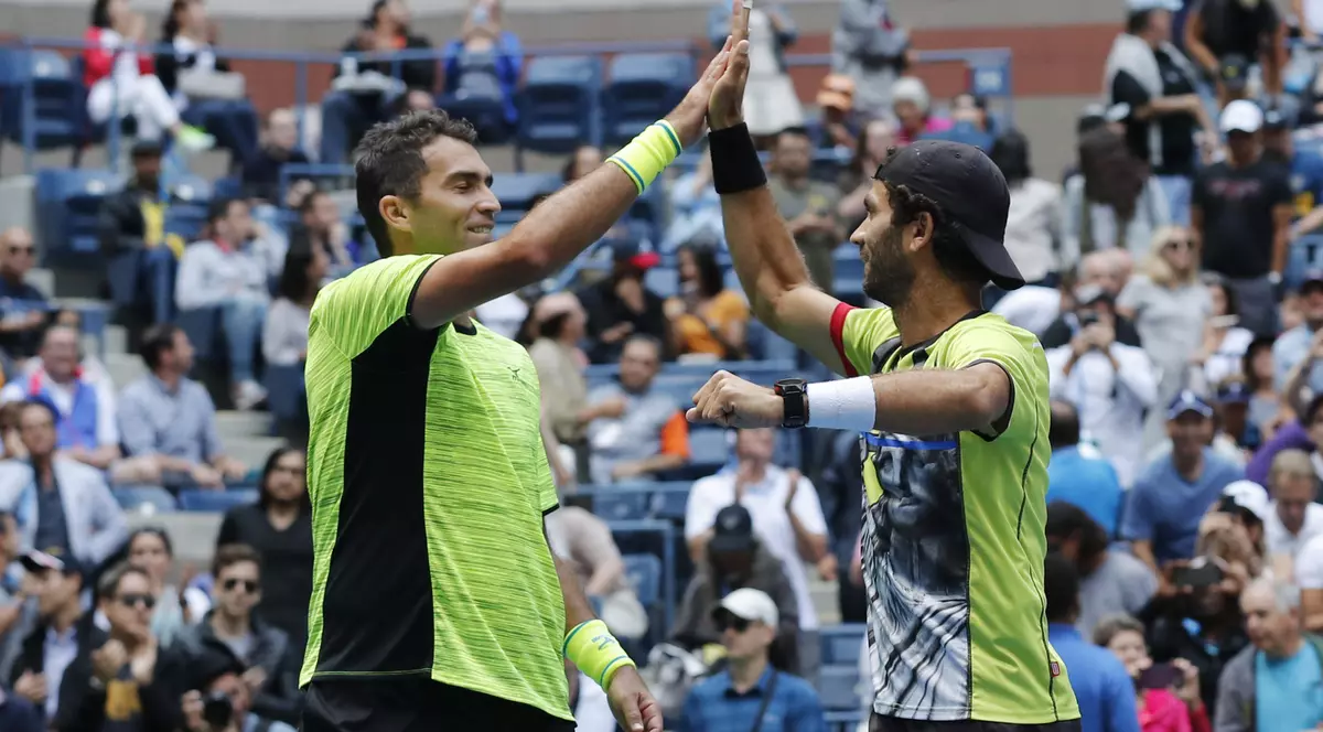 Tecău şi Rojer, calificaţi în semifinalele probei de dublu la Dubai