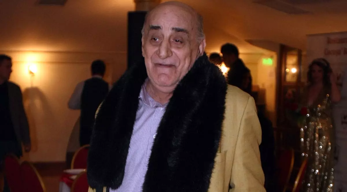 Au aceeași vârstă, dar arată complet diferit