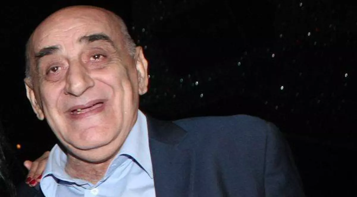 Care sunt veniturile fostului primar al Capitalei. Viorel lis ia bani de pe urma funcției, dar și de la revoluționari