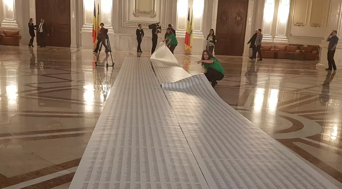 Petiție ”Toți pentru justiție”, întinsă în fața plenului Senatului