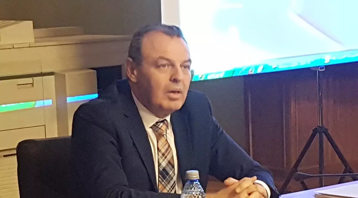 Mesajul ministrului Transporturilor, pentru companiile care lucrează la autostrăzi