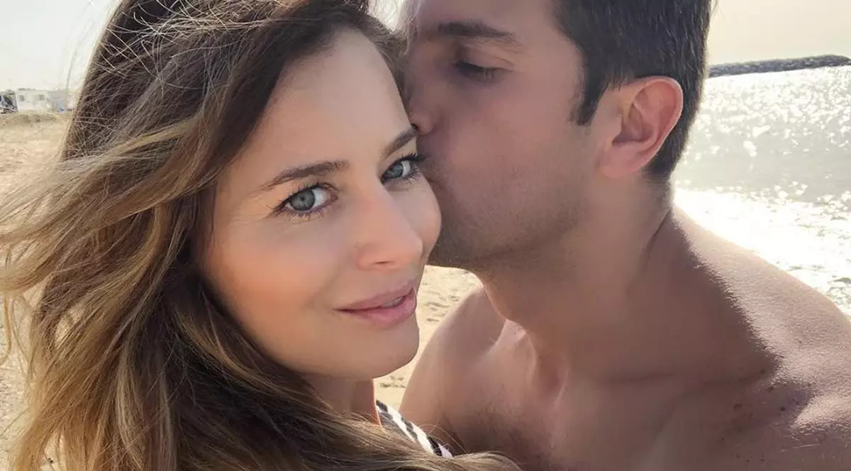 Ce mănâncă Laura Cosoi pentru a avea un păr sănătos. Actrița va deveni în curând mamă