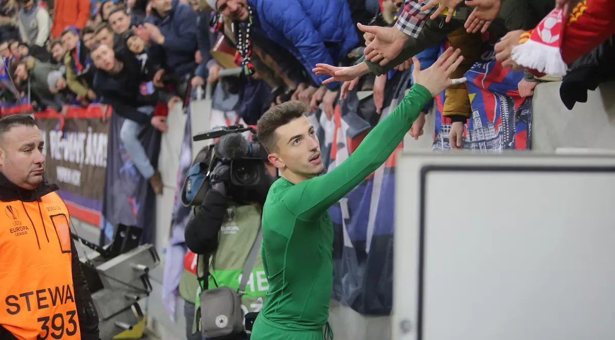 Gigi Becali i-a dat afară din lot pe Vlad și pe Enache. ”La Roma va apăra Stăncioiu”. Toate reacțiile după derby-ul Dinamo - FCSB 2-2