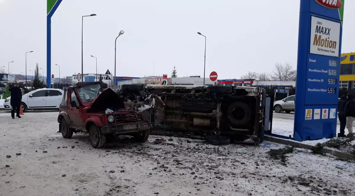 Accident grav în Vaslui, provocat de un șofer care ar fi intrat în convulsii. O persoană a murit și două au fost rănite