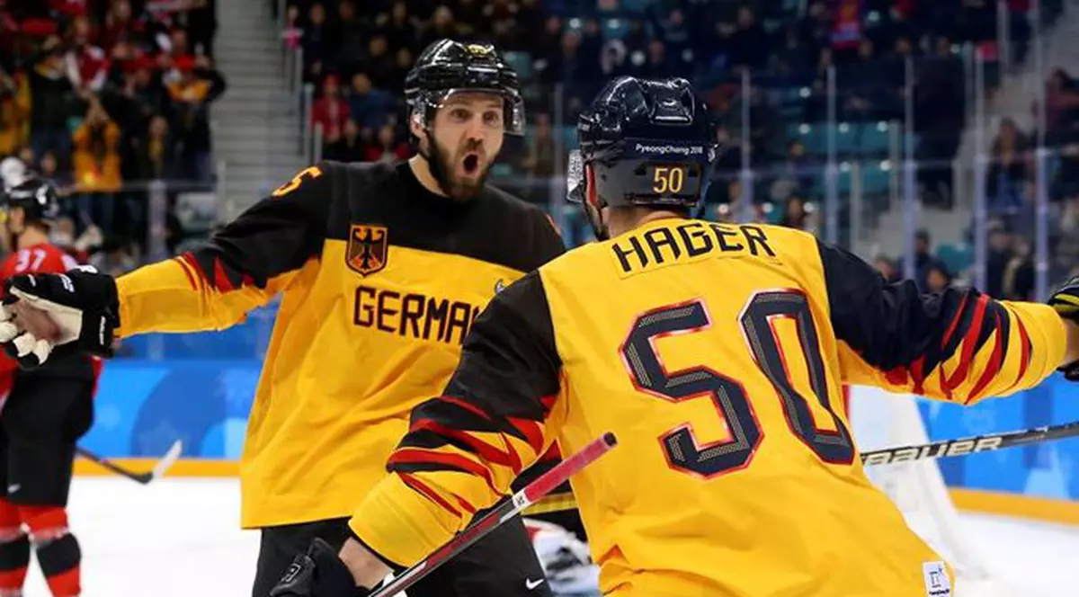 Se schimbă istoria sportului: Germania a bătut Canada și e în finala Jocurilor Olimpice de iarnă 2018 la hochei pe gheață. Ce legături au românii cu jucătorii eroi ai nemților