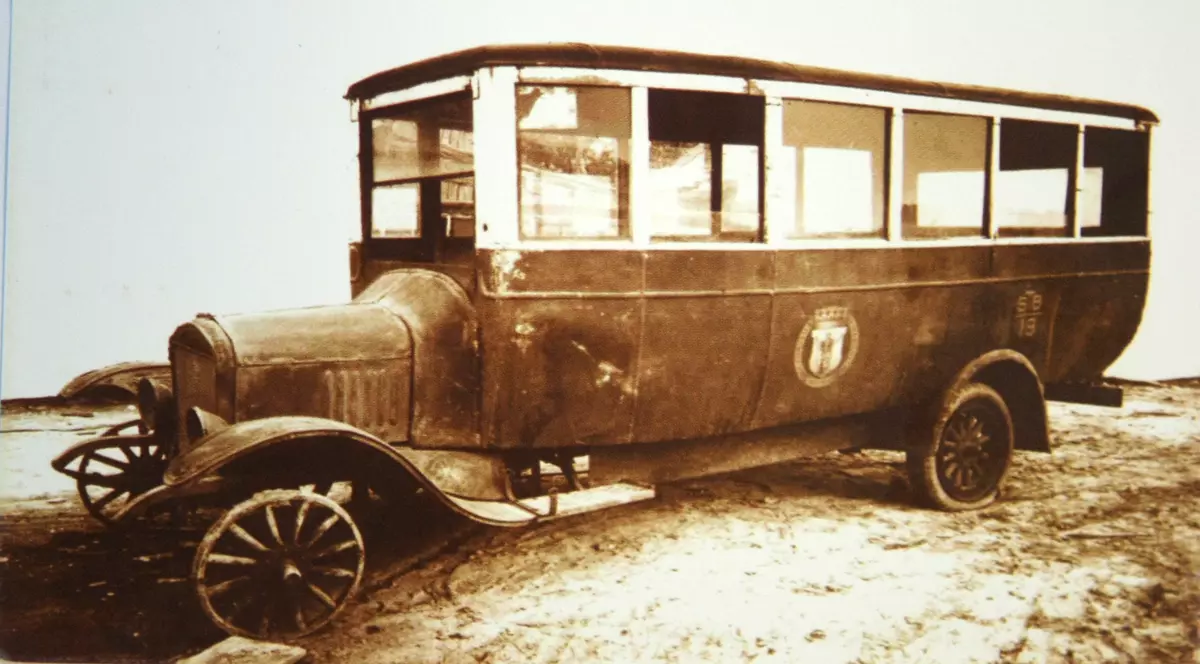 RATB își schimbă denumirea. Cum arată un autobuz STB din 1914