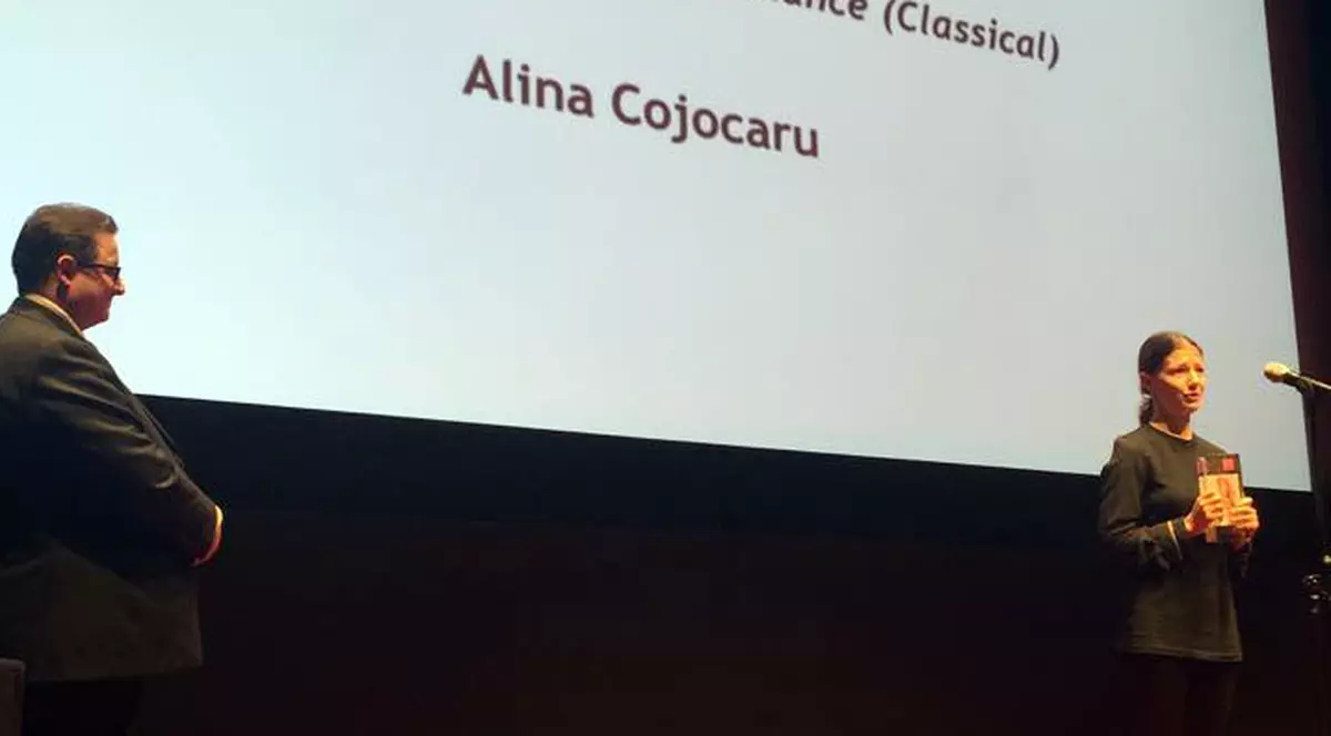Alina Cojocaru, cea mai titrată balerină româncă, premiată de britanici la National Dance Awards