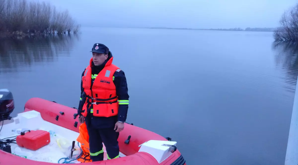 Tulcea: Un bărbat a murit după ce a vrut să testeze un nou motor de barcă