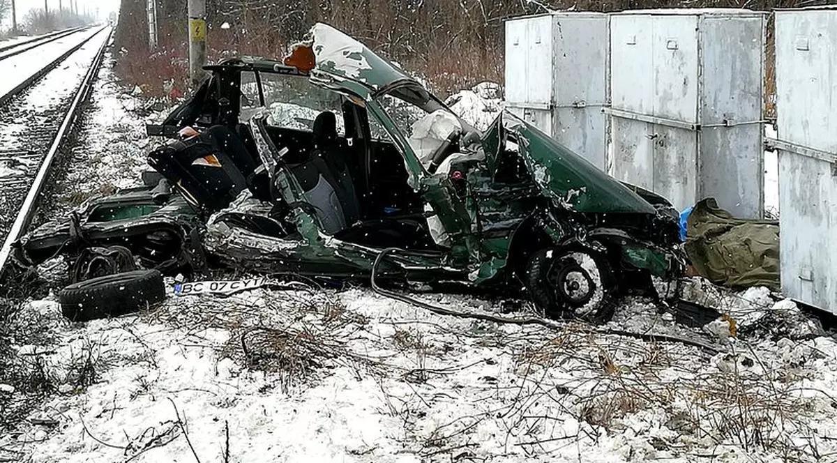 Imagini de la accidentul din Cozmești în care au murit doi soți