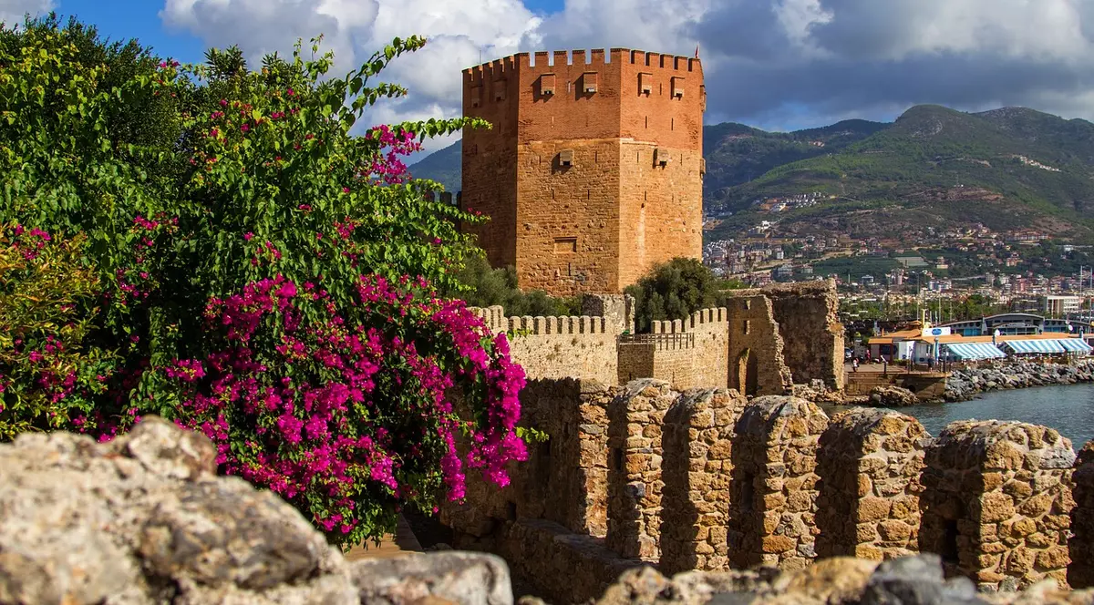 Între divertisment și cultură în Alanya