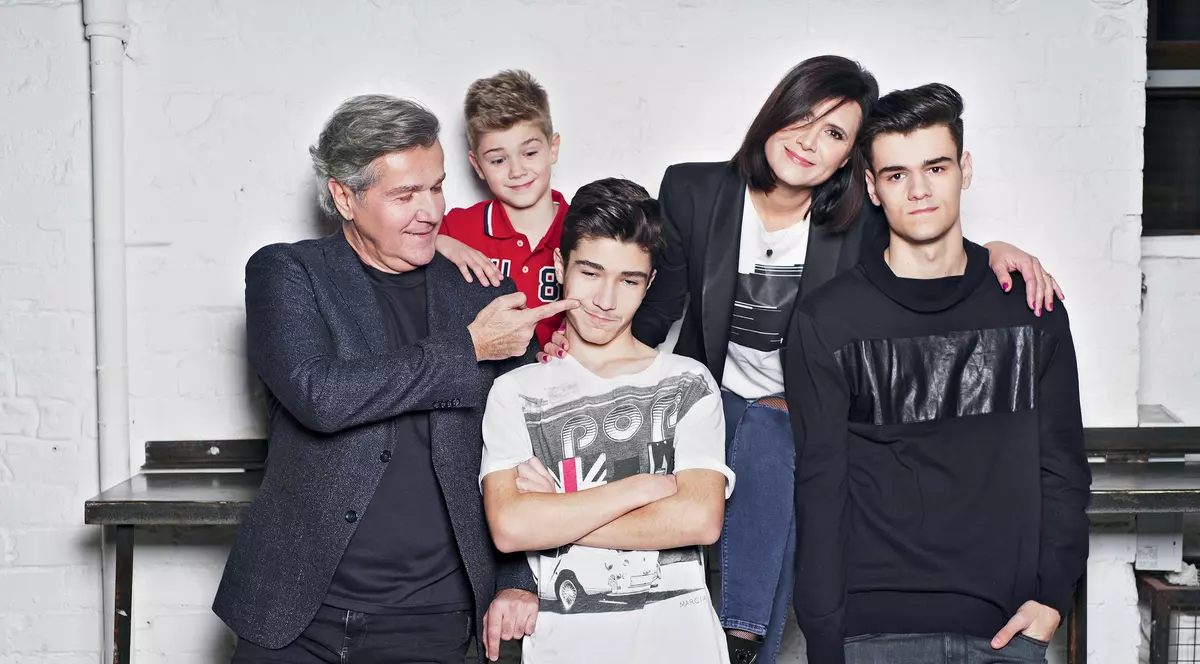 Oferă de Crăciun!  În iarna asta, copiii vor asculta colinde cu Dan Bittman