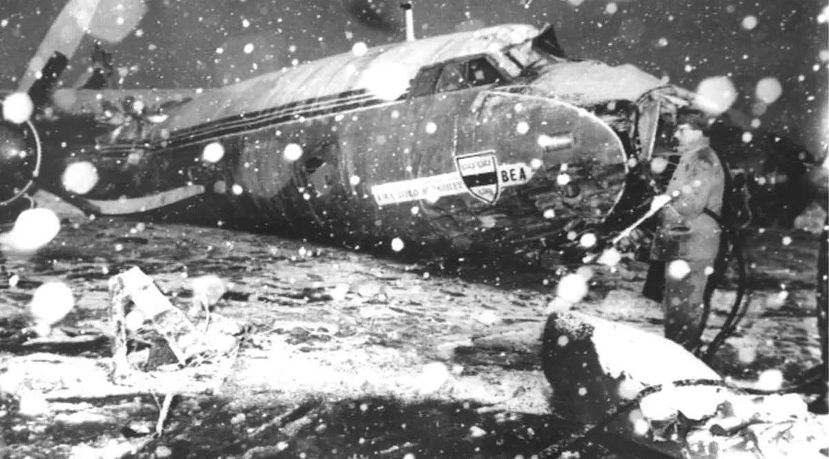 Top 15 tragedii aviatice din lumea sportului. 60 de ani de la accidentul în care au pierit 8 jucători de la Manchester United