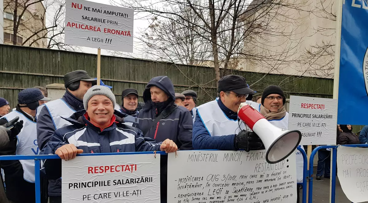 Federațiile sindicale anunță proteste ale salariaților din învățământ, luni, din cauza planurilor Guvernului de a îngheța salariile: „Ne-am săturat să fim umiliți”