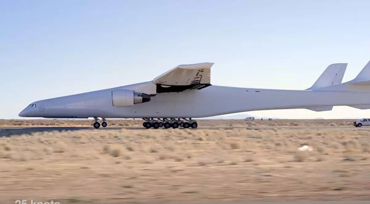 avionul stratolaunch a trecut testele de pista