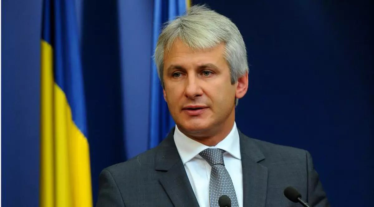 Comisia Europeană trebuie informată cu privire la amnistia fiscală, însă Guvernul o poate adopta în acest an dacă nu vor exista obiecții, a declarat Eugen Teodorovici, ministrul Finanțelor. Eugen Teodorovici la Guvern