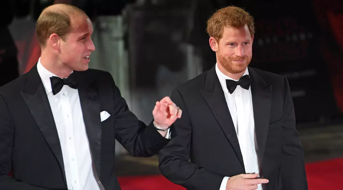 Prinții William și Harry au doi frați vitregi despre care nu se știe nimic