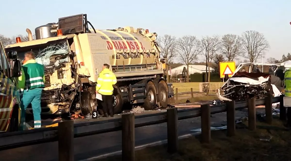 accident grav in olanda. 5 romani au murit