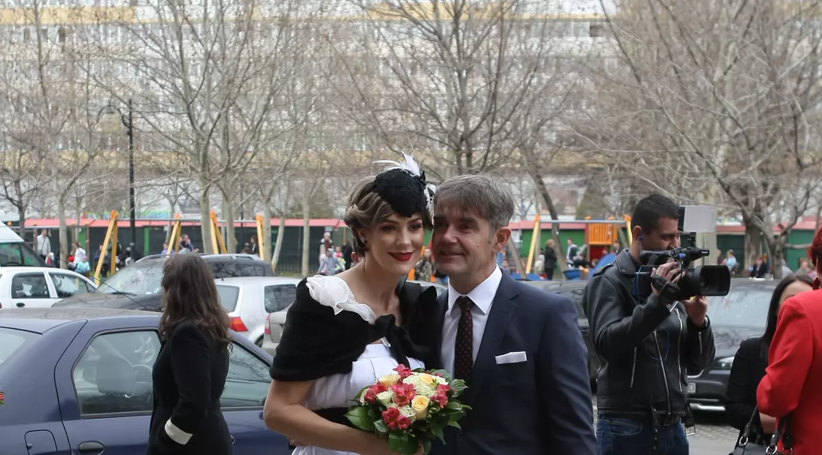 Primul mesaj al Roxanei Ciuhulescu după ce a devenit doamna Bulugioiu. Cele mai frumoase imagini de la cununia civilă | FOTO