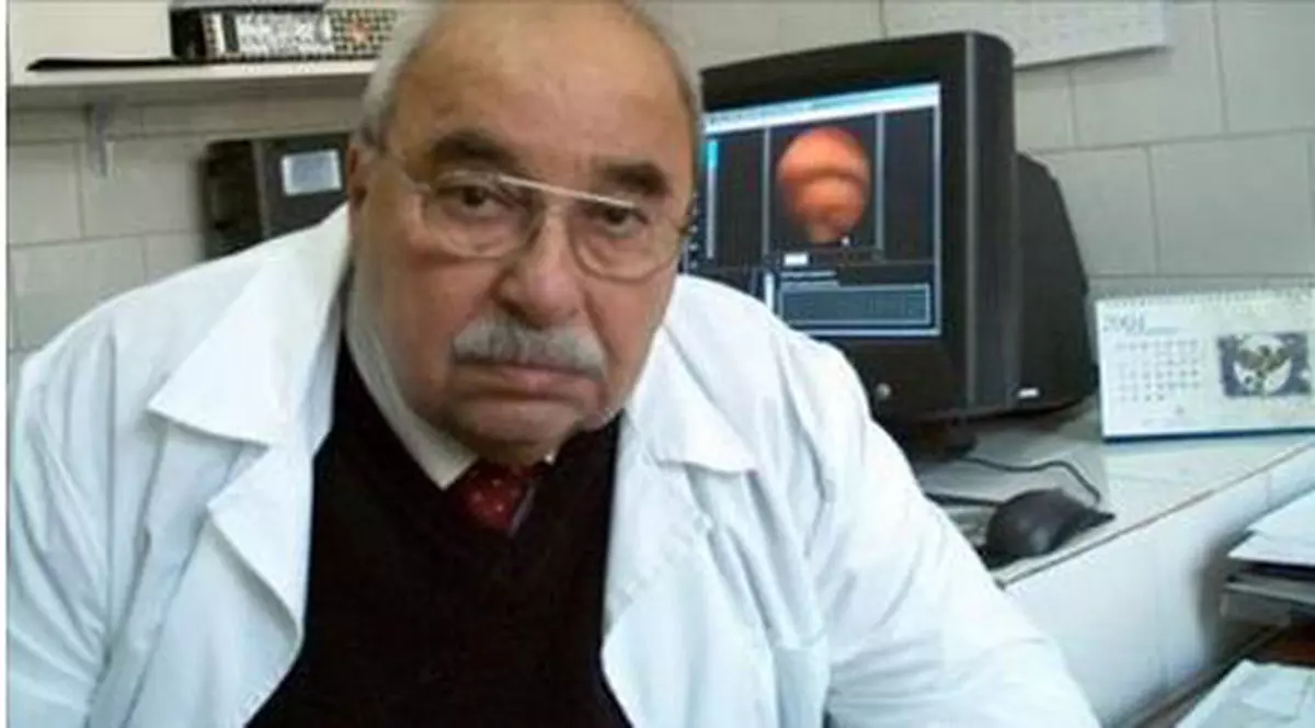 Pensie de nimic pentru profesorul universitar doctor Alexandru Oproiu. După 47 de ani de învățământ și 3.890 de zile de gardă