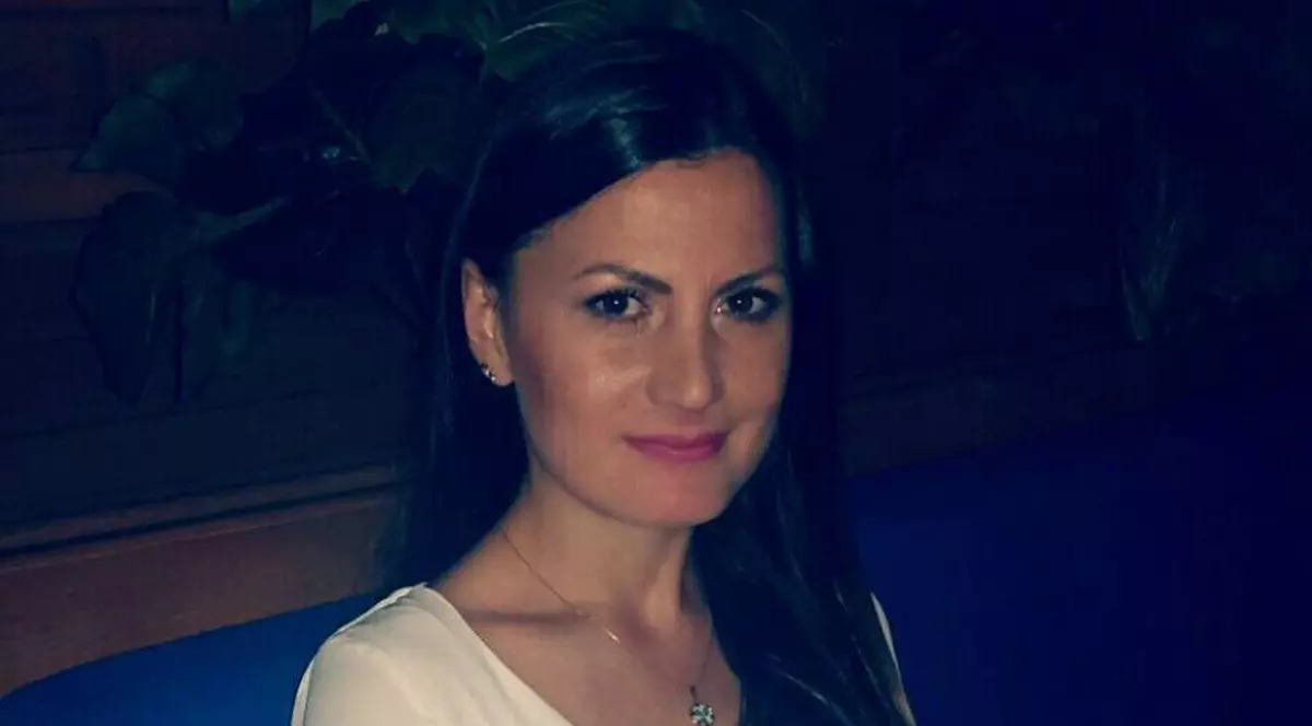 REPORTAJ: Povestea Adrianei Simu, asistenta socială nominalizată la Gala Excelenței: "Dacă plecăm toți, cine mai rămâne aici?”