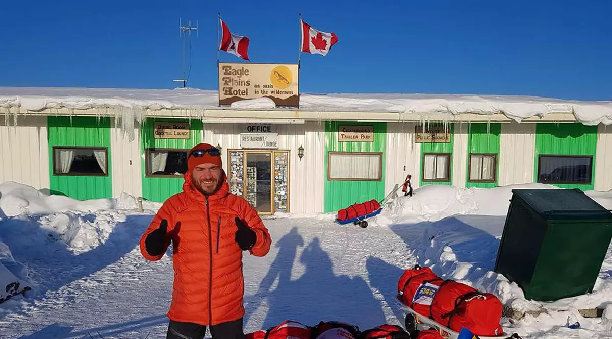 REPORTAJ: Avram Iancu, bibliotecarul care a sfidat Arcticul: "Am vrut să sărbătoresc Centenarul Marii Uniri”