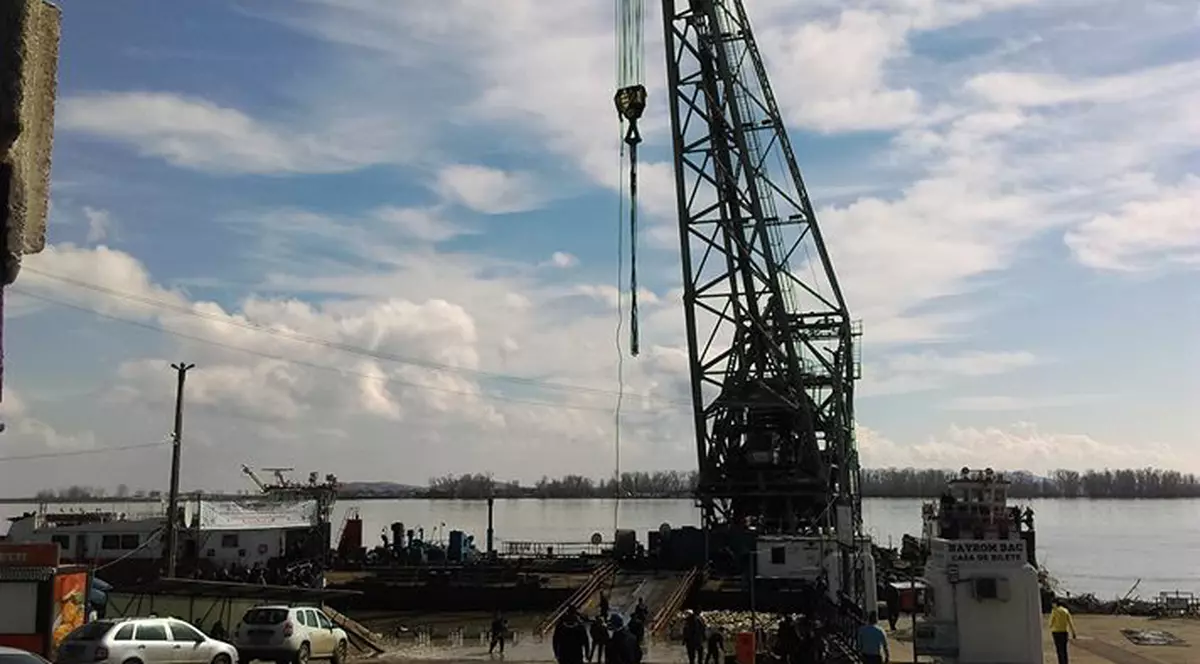 Circulaţia bacurilor între Galaţi şi localitatea tulceană I.C. Brătianu