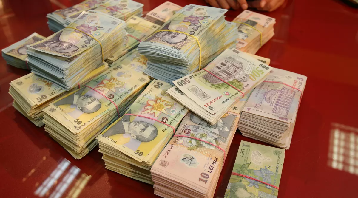 Amnistia fiscală ar avea efecte pozitive în economie, dar la modul în care a fost comunicată distruge încrederea cetățenilor onești în stat și capacitatea Fiscului de a mai colecta taxe. Bani pe masă