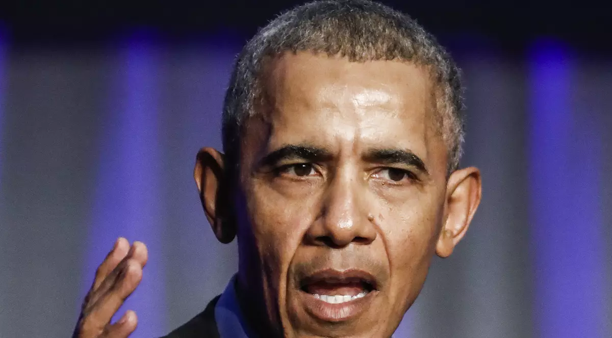 Barack Obama și-a publicat numărul de telefon pe Facebook. Ce se întâmplă când îi scrii sau când îi dai un mesaj