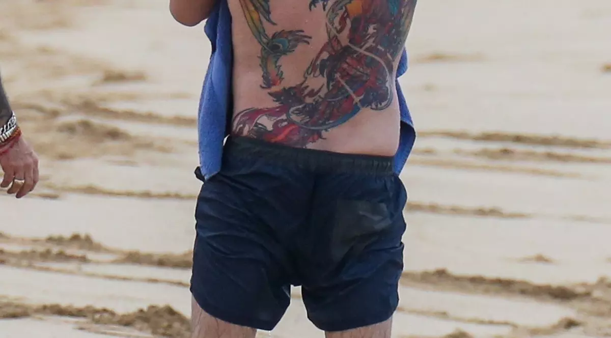 tatuajul urias al lui ben affleck