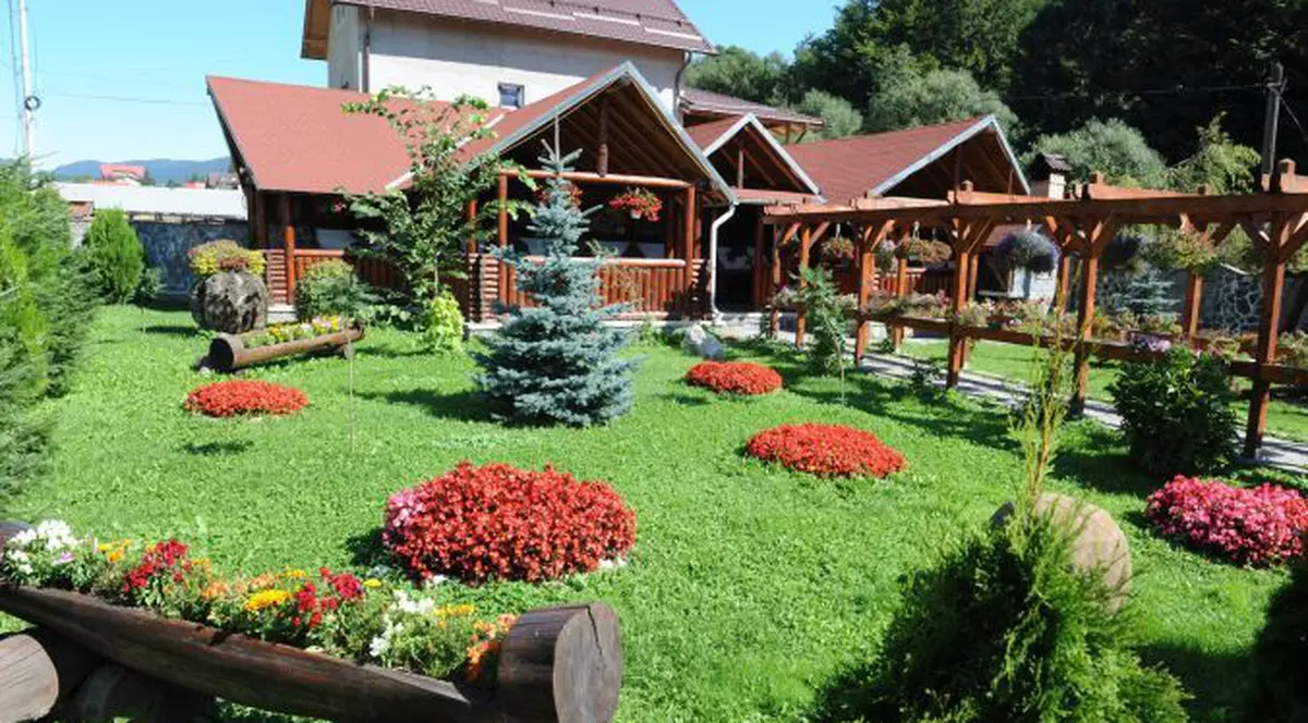 Cât vor cheltui românii de Paște pentru cazare