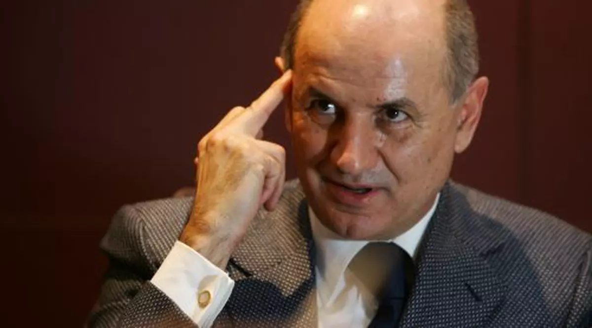 George Copos s-a căsătorit cu fosta sa amantă! ”E foarte tare, e verde, are și-o fetiță, a doua!”
