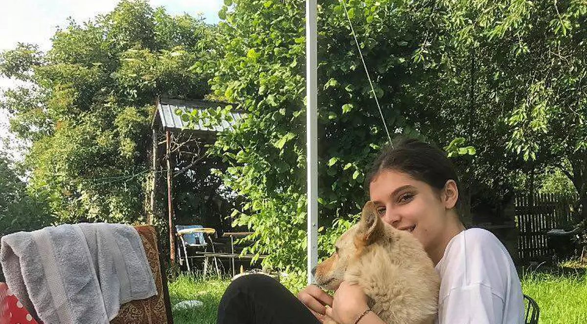 Modelul Elena Chiriac, campioană națională la taekwondo WTF, e și scriitoare