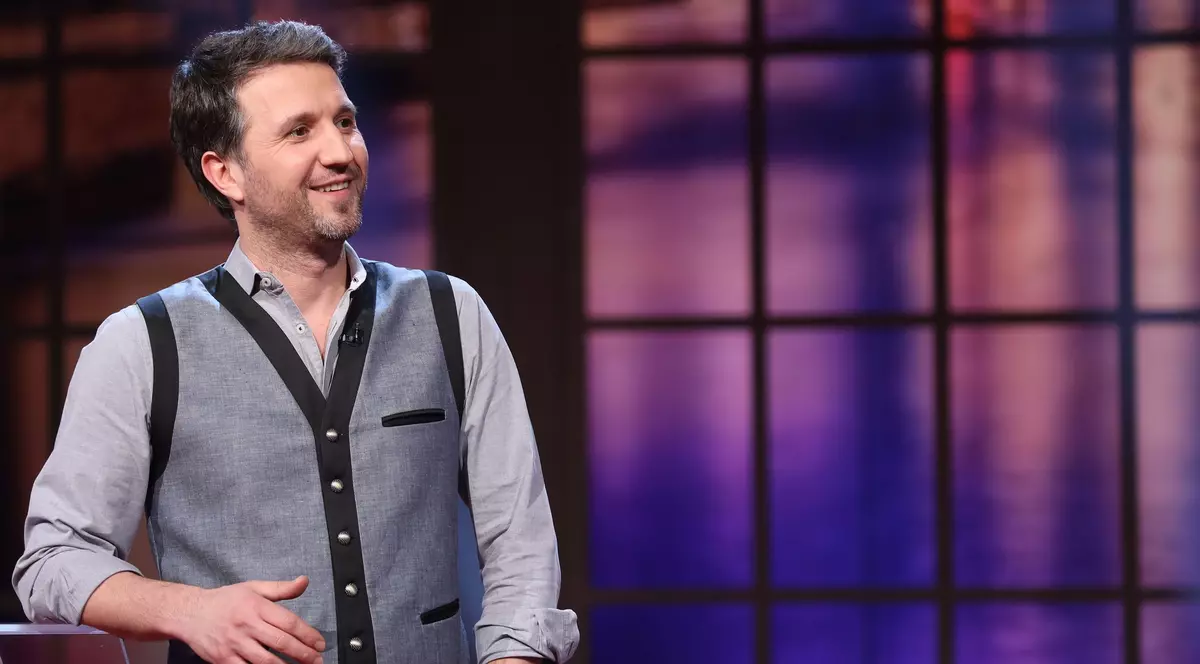 Andi Moisescu e autoironic la 45 de ani