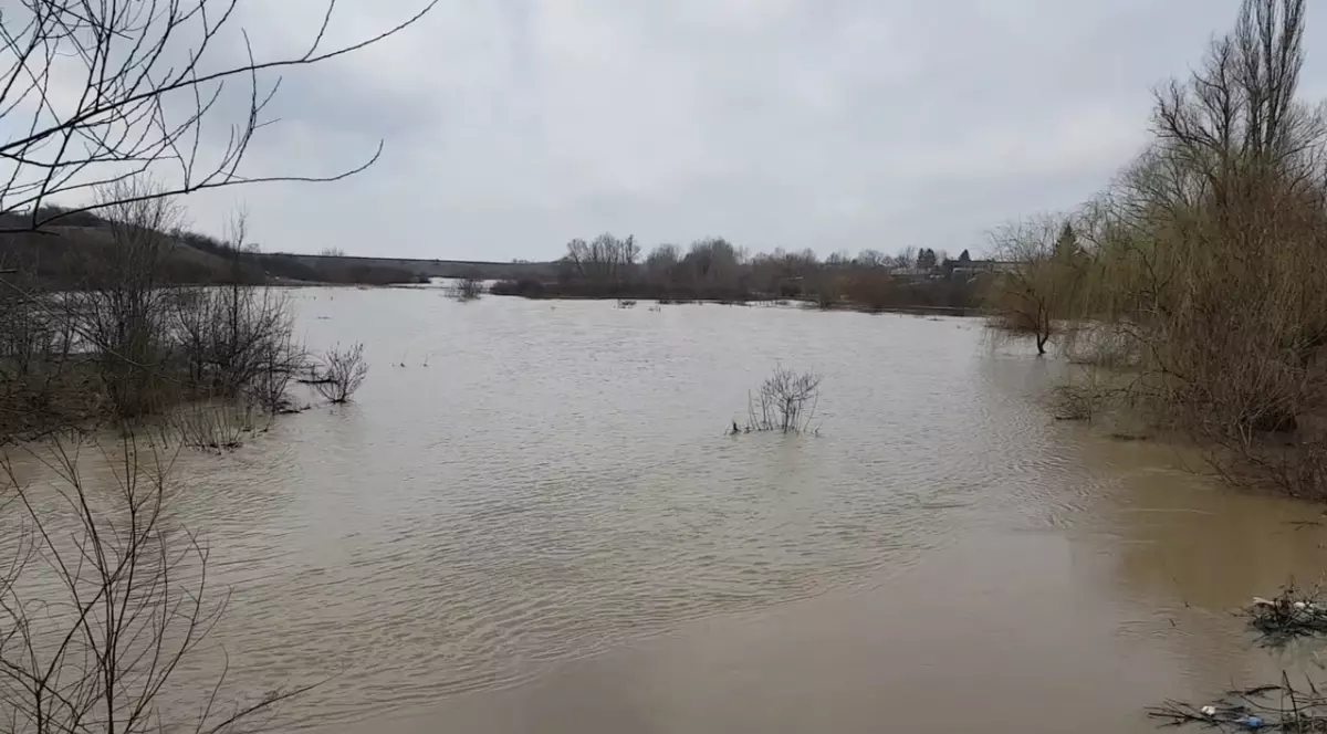 Circa 3.000 de pompieri, mobilizați în contextul avertizării de cod roșu de inundații