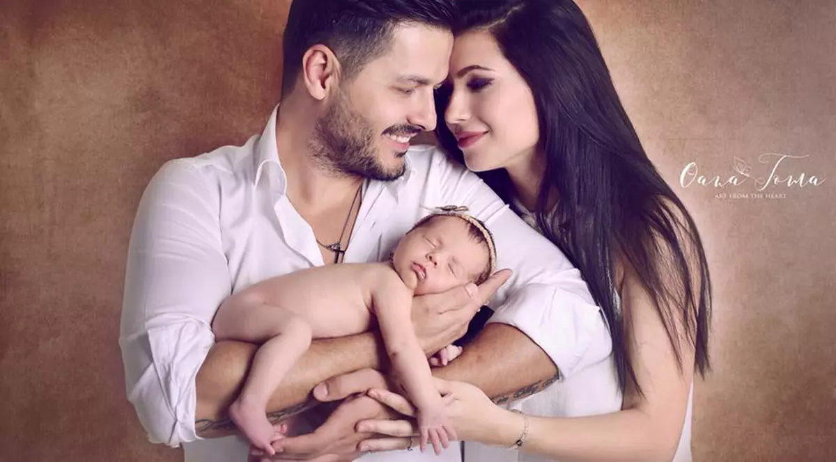 Liviu Vârciu și Anda Călin s-au pozat în cada plină cu spumă. “Relax”