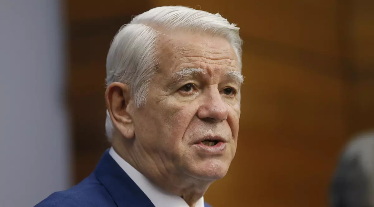 Teodor Meleşcanu, despre nominalizarea noului ambasador al SUA. Teodor Meleşcanu, în costum