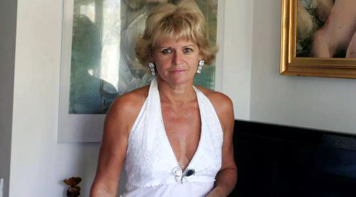 Ce se petrecea pe vremea când Monica Tatoiu era director la o companie de cosmetice. 