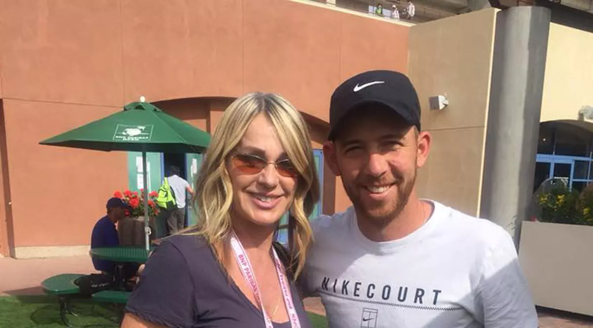 Jucătorul de tenis Dudi Sela s-a fotografiat cu fosta mare gimnastă Nadia Comăneci. Israelianul are părinți români