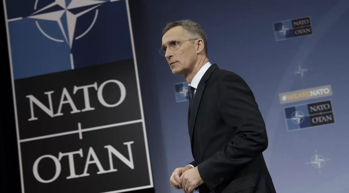 NATO a decis să expulzeze 7 diplomați ruși