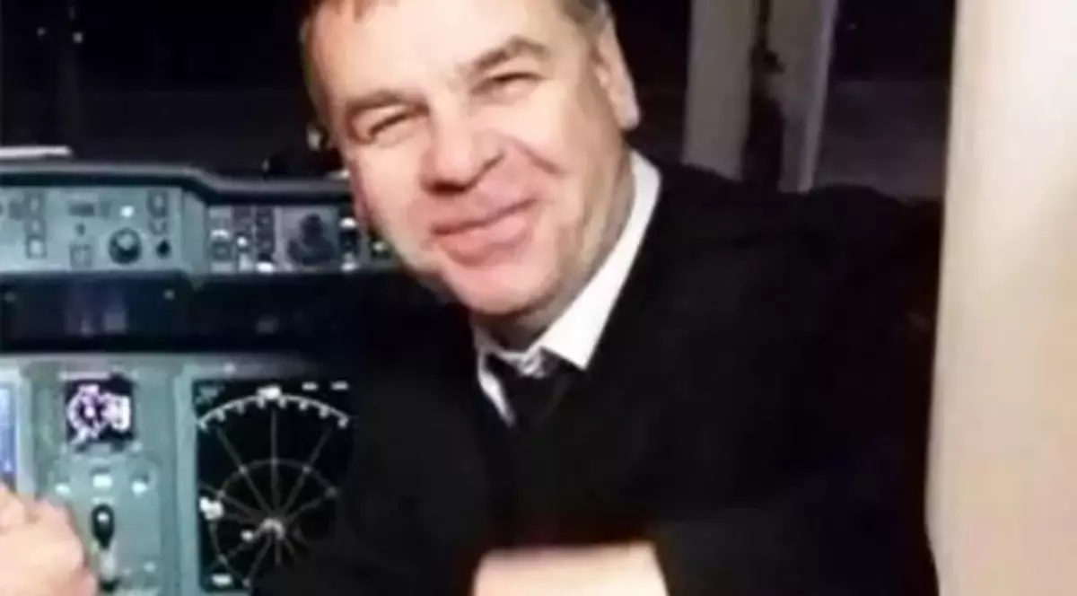 Ultimele cuvinte ale pilotului avionului Saratov Airlines: "De ce? Unde te duci?"