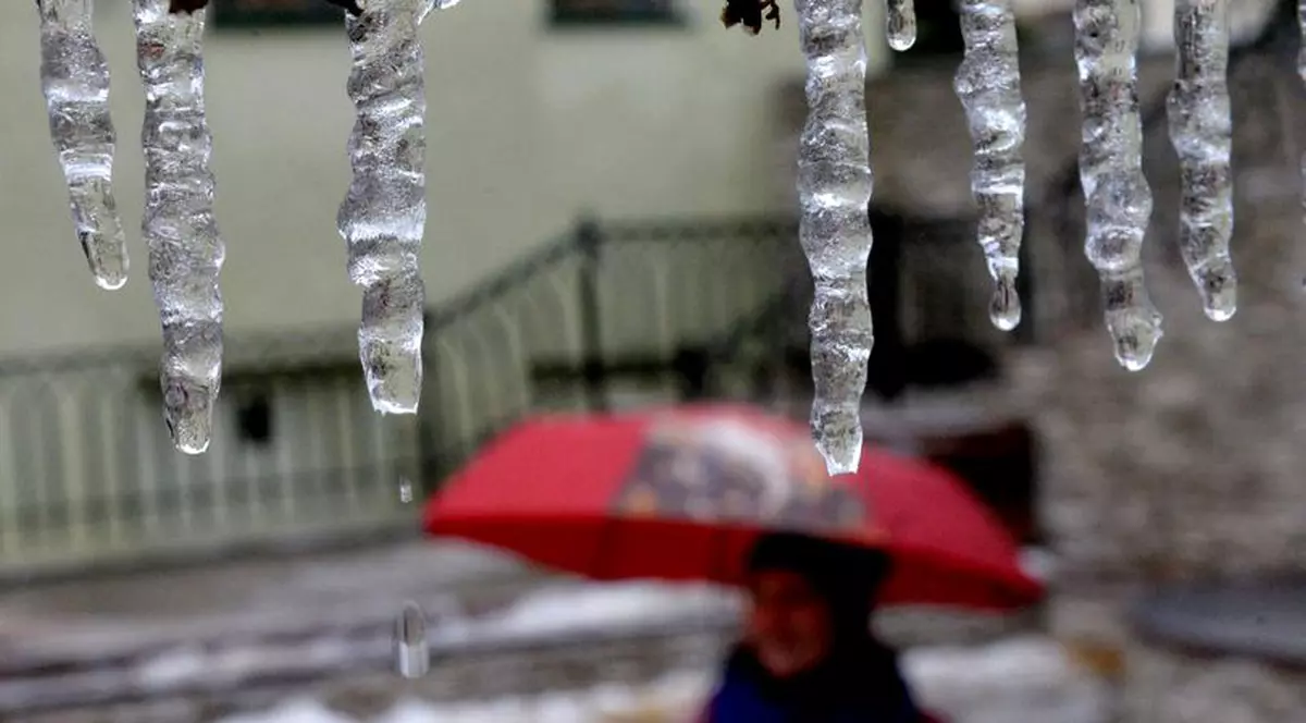 Ploaie înghețată în București