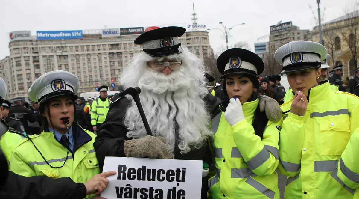 Banii necesari protestelor i-au ”încins” pe liderii de sindicat din Poliție. O negociere începută la restaurant a ajuns dezbatere aprinsă pe whatsapp