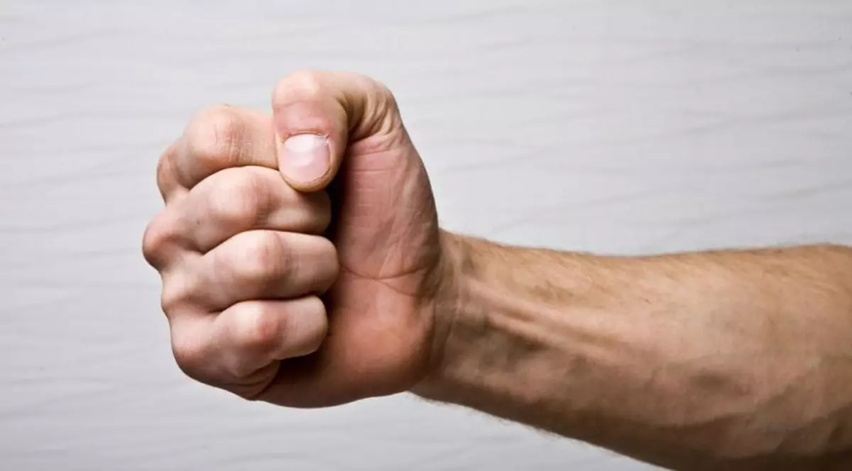 Pumnul, argument în Ligue 1