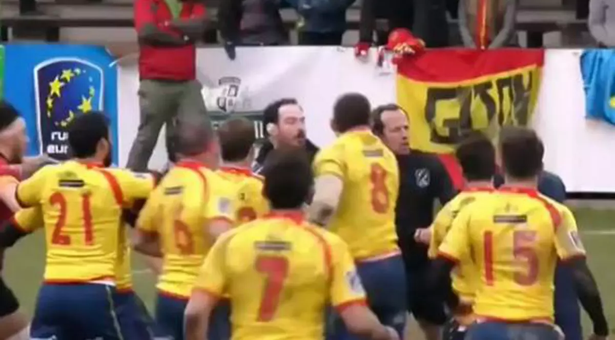 Forurile din rugby investighează prestația arbitrului român Vlad Iordăchescu la meciul Spania - Belgia. Noi imagini: a părăsit stadionul păzit de trupe antitero!